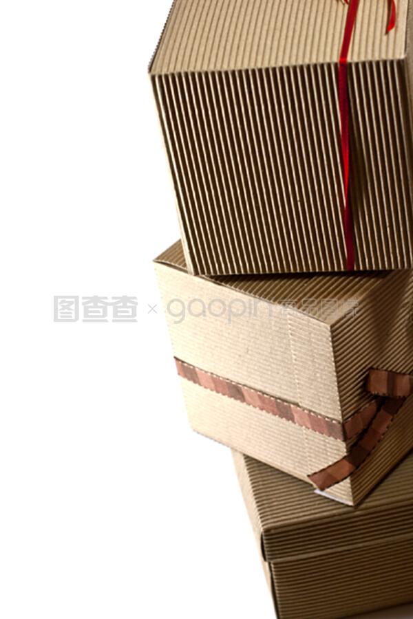 一疊紙盒 紙和紙板容器制造的創(chuàng)新與應(yīng)用